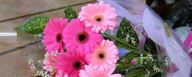 收到鮮花感謝語簡單 收到朋友送的花表示感謝的話