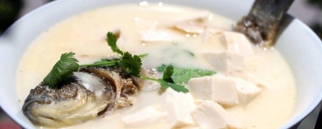 小鯽魚湯怎麼做好吃 小鯽魚湯做好吃的方法