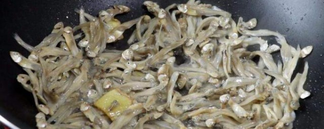 曬的魚幹怎麼做好吃法 曬的魚幹的做法