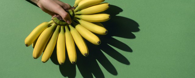 香焦不能和什麼食物一起吃 香蕉不能和八種食物一起吃