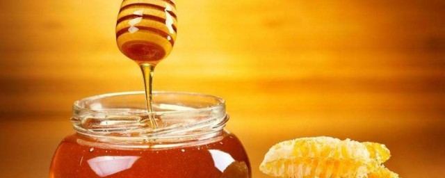 早上喝蜂有什麼好處 早上喝蜂蜜的好處有哪些