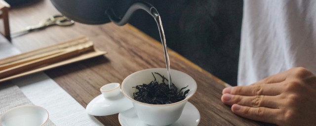 保溫杯泡茶 對茶水的味道有影響嗎