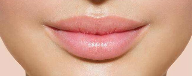 嘴唇如何做按摩 給嘴唇按摩的方法