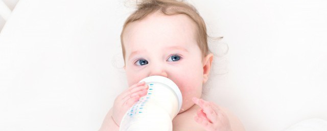 1歲寶寶戒奶方法 1歲寶寶斷奶的最佳方法