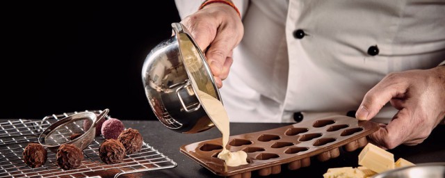 怎樣做白糖巧克力牛奶球 這種做法新手也能學會