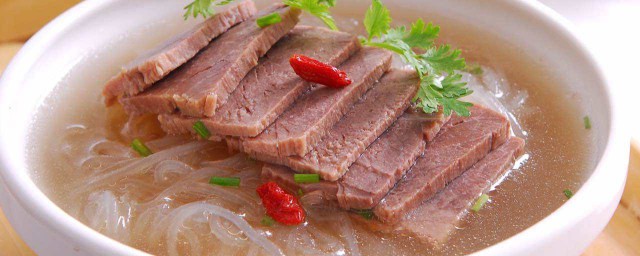 怎樣做牛肉粉條湯好吃 做的時候需要什麼原料