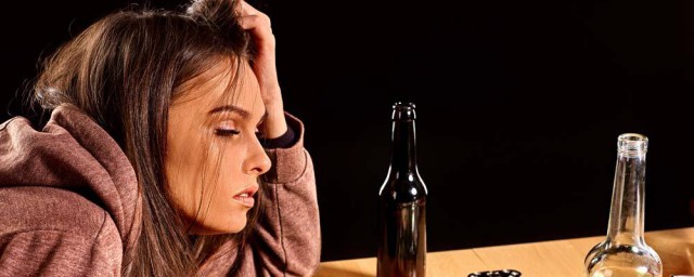 喝酒第二天頭痛怎麼辦 喝太多酒第二天頭痛怎麼辦