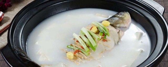 燉魚湯怎麼燉成白色 需要掌握這三個技巧