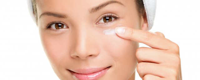 眼霜怎麼使用 眼霜的正確使用方法