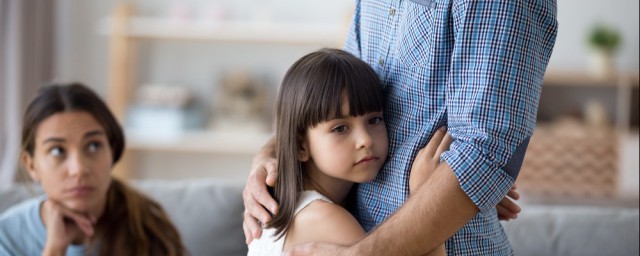 父母離異對孩子的傷害能好嗎 父母離異的影響有哪些