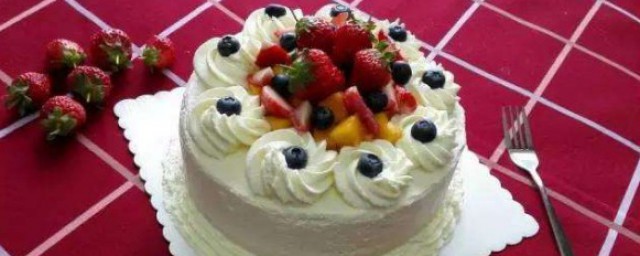 傢庭生日蛋糕簡單做法 自制蛋糕材料實在又健康