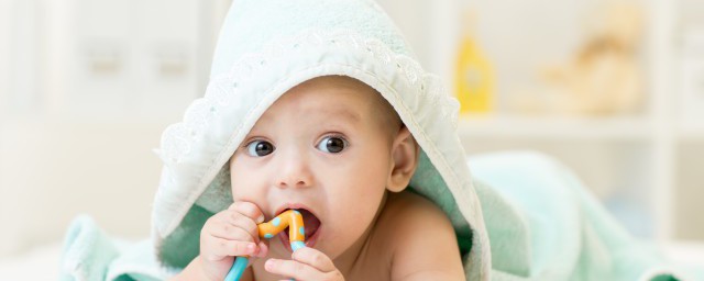 八個月寶寶不吃輔食怎麼辦 如何解決八個月寶寶不吃輔食