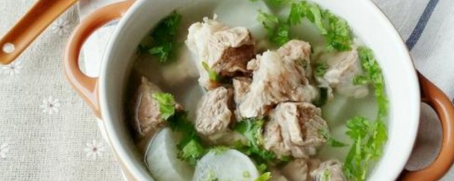 白蘿卜燉牛肉湯 白蘿卜燉牛肉湯的做法