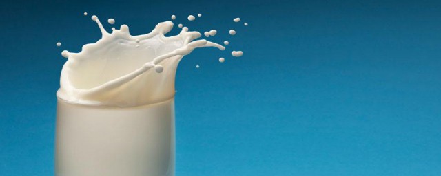 牛奶喝多瞭有什麼危害 牛奶喝多瞭的危害簡述