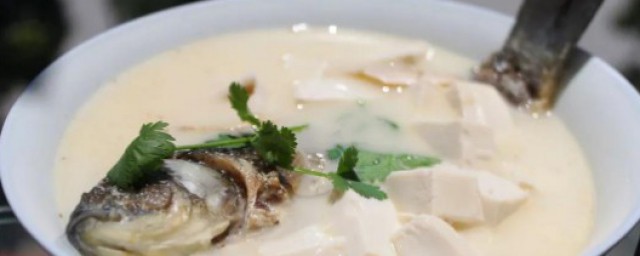 魚頭湯怎麼做又濃又白 香濃魚頭湯的技巧