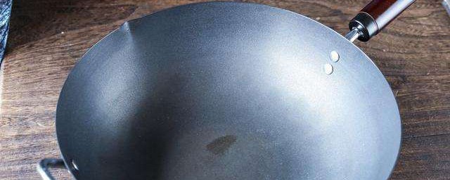 新的鐵鍋第一次怎麼處理 處理鐵鍋的步驟