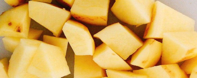 素燉土豆塊怎麼做好吃 素燉土豆塊的好吃做法