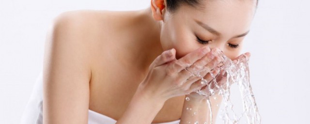 茶葉水洗臉的正確方法 茶葉水洗臉的正確方法簡述