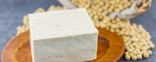 老式燉豆腐的傢常做法 白菜燉豆腐怎麼做好吃?