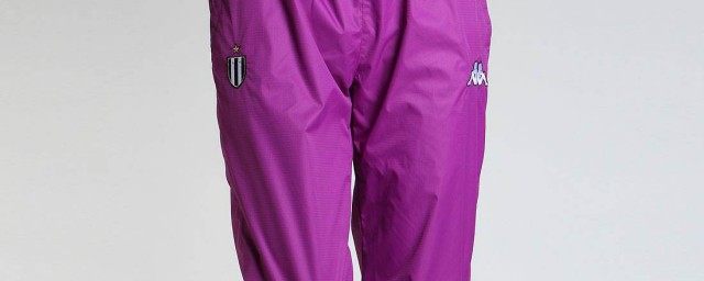 紫色褲子配什麼顏色上衣好看 紫色褲子可以這樣搭配