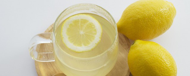 檸檬吃起來酸溜溜的所以它是酸性食物嗎 吃檸檬有什麼好處