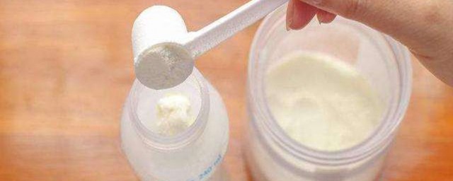 寶寶換奶粉的正確方法 需要註意什麼