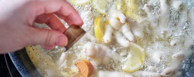 雞爪子怎樣做湯 好喝的養顏的雞爪湯