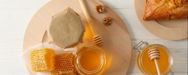 買蜂蜜的小技巧 蜂蜜可以這樣挑選