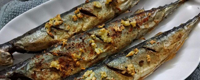 烤秋刀魚要怎麼處理 烤秋刀魚的方法
