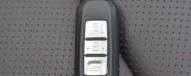 車鑰匙怎麼換電池 車鑰匙如何換電池