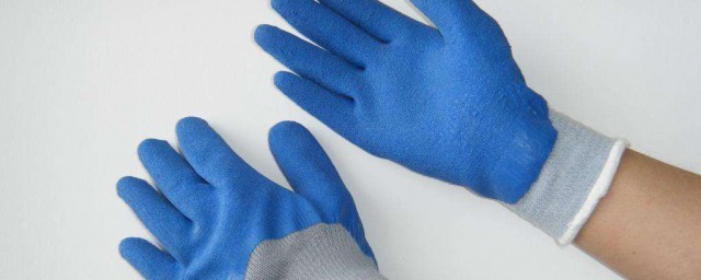 洗污漬手套的方法 有什麼洗滌的技巧