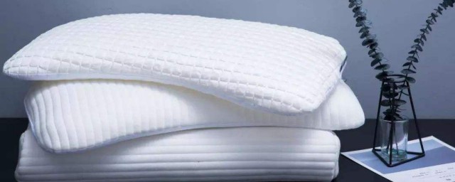 清洗枕頭的正確方法 不同材質枕頭的清洗方法