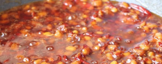 醬豆的發酵制作方法 教你用黃豆醃制醬豆的制作方法發酵很重要看似簡單其實很細致