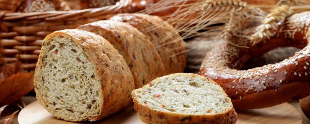 純全麥面包的做法烤箱 用烤箱烤100%全麥面包的做法