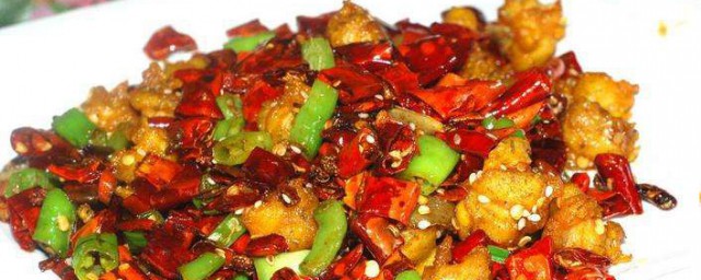 青椒炒辣子雞的傢常做法 怎麼做好吃的青椒辣子雞