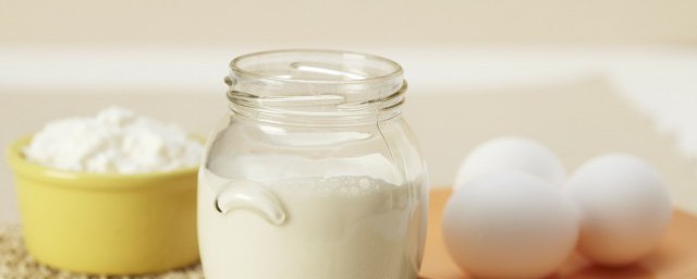 喝純牛奶對皮膚有好處不 經常喝牛奶能不能改善皮膚