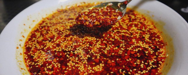 大辣椒怎麼做辣椒油 有什麼具體的步驟
