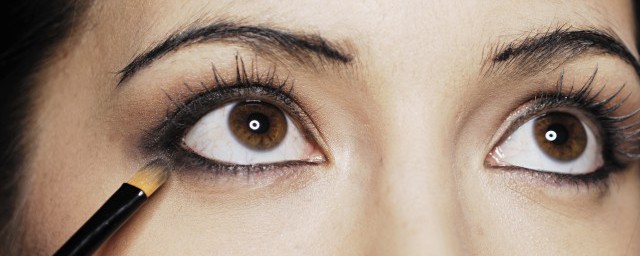 怎樣化眼妝 化大眼妝的4個技巧