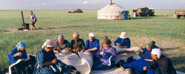 蒙古人的習俗 有關蒙古人的習俗介紹