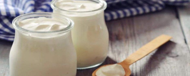 石榴能和酸奶一起吃嗎 石榴能和酸奶一起吃