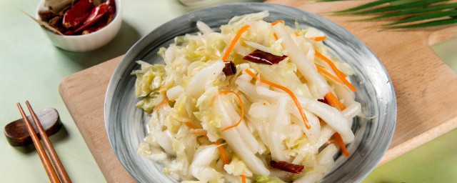 白菜醃制酸菜的做法 白菜醃酸菜具體怎麼做