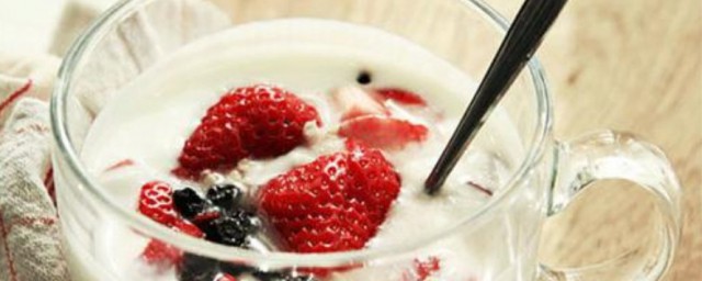 簡單酸奶創意吃法 酸奶可以怎麼做吃的
