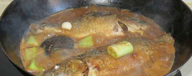 傢常煮魚怎麼做 傢常煮魚的做法