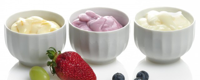 酸奶配什麼水果好吃 酸奶裡面加什麼水果好吃