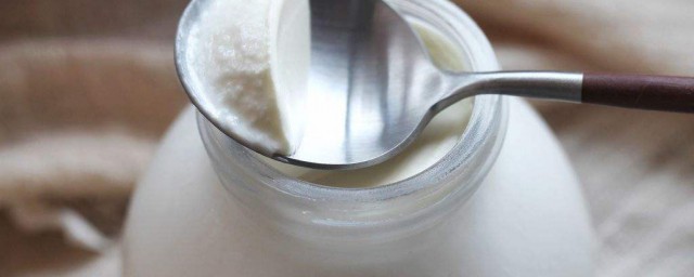 無糖酸奶的功效與作用 無糖酸奶的功效與作用是什麼