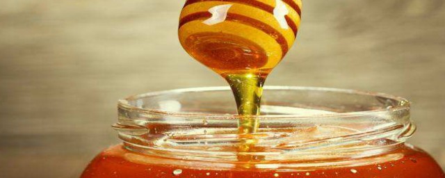 蜂蜜不能和什麼同吃 蜂蜜不能同吃的食物簡述