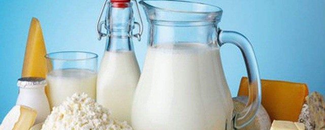 牛奶什麼時候喝比較好 是什麼原因呢