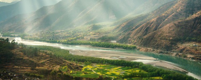 我國最長的河流是什麼 中國最長的河流是什麼河以及它的介紹