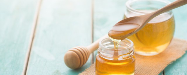 喝蜂蜜水有什麼好處和壞處 喝蜂蜜水有哪些好處和壞處