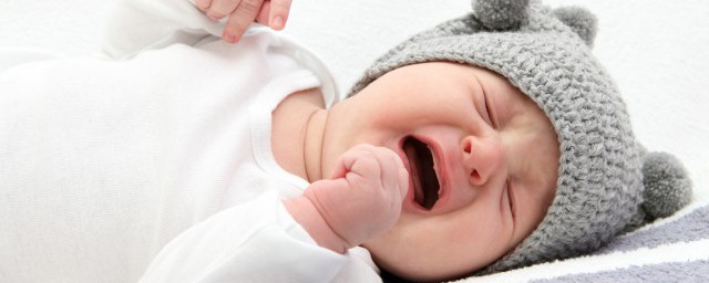 寶寶總是睡覺就哭怎麼辦 寶寶總要抱著睡放下就哭怎麼辦